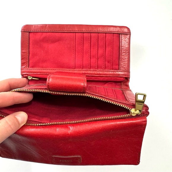 Vintage Fossil Crimson Red Leather Ellis Clutch Wallet / Purse Classic Folding - Picture 5 of 8
